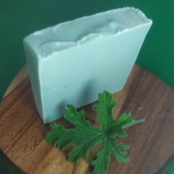 JABON DE GERANIO Y ROMERO <br>(Geranium y Salvia rosmarinus)